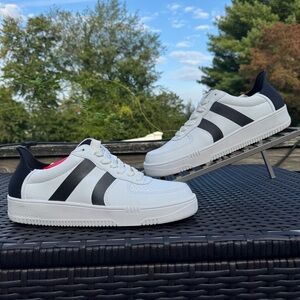 NEW Redvanly Contender Sneaker (Bright White/Tuxedo)
